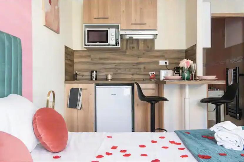 Balneo & Confort, Tram, Parking Apartment